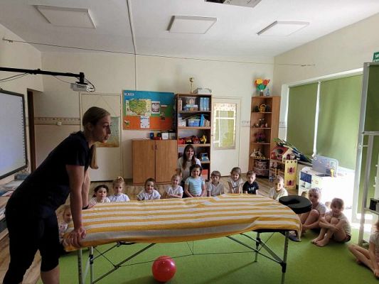 Grafika #44: 29.04.2024 Spotkanie z fizjoterapeutką Panią Aleksandrą Synowiecką