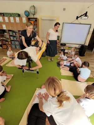 Grafika #22: 29.04.2024 Spotkanie z fizjoterapeutką Panią Aleksandrą Synowiecką