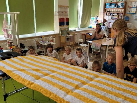 Grafika #29: 29.04.2024 Spotkanie z fizjoterapeutką Panią Aleksandrą Synowiecką