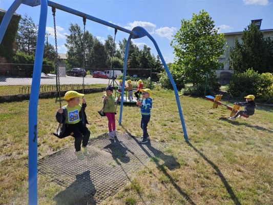 Grafika #7: 05.06.2024 Wycieczka do Stadniny koni w Nowęcinie cz.I