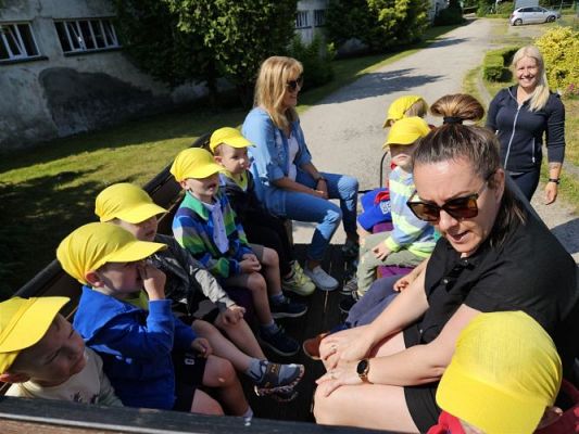 Grafika #13: 05.06.2024 Wycieczka do Stadniny koni w Nowęcinie cz.I