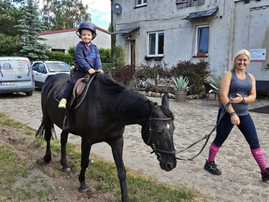 Grafika #54: 05.06.2024 Wycieczka do Stadniny koni w Nowęcinie cz.I