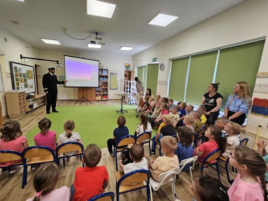 Grafika #6: 20.05.2024 Marynarskie opowieści taty Bartka cz. I