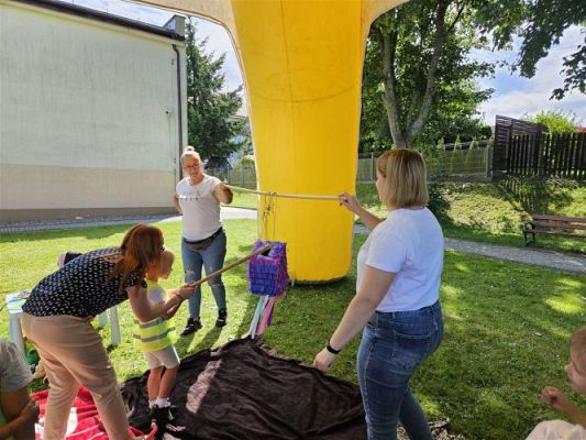 Grafika #70: 08.07.2024 "Czytanie na polanie" - Wizyta w Bibliotece Gminnej w Wicku