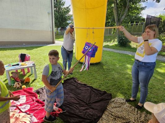 Grafika #71: 08.07.2024 "Czytanie na polanie" - Wizyta w Bibliotece Gminnej w Wicku