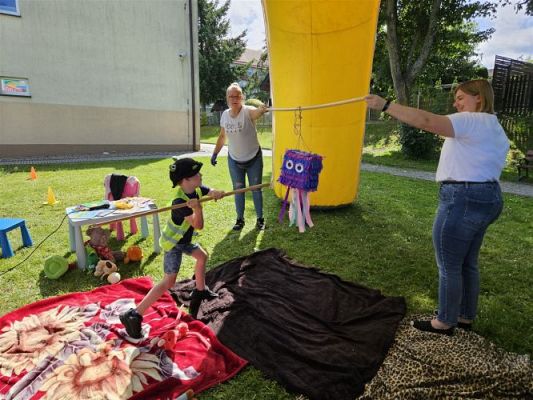 Grafika #75: 08.07.2024 "Czytanie na polanie" - Wizyta w Bibliotece Gminnej w Wicku