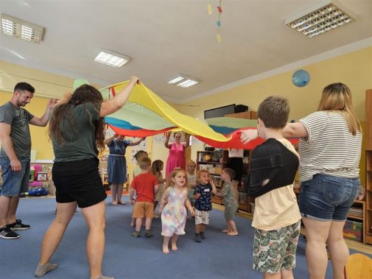 Grafika #29: 27.06.2024 Zajęcia adaptacyjne "Razem bawić się weselej"