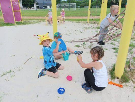 Grafika #4: 26.06.2024 Piknik na powitanie lata na Stadionie w Charbrowie