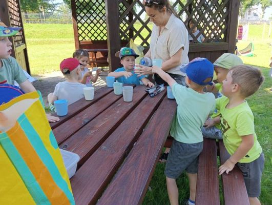 Grafika #9: 26.06.2024 Piknik na powitanie lata na Stadionie w Charbrowie